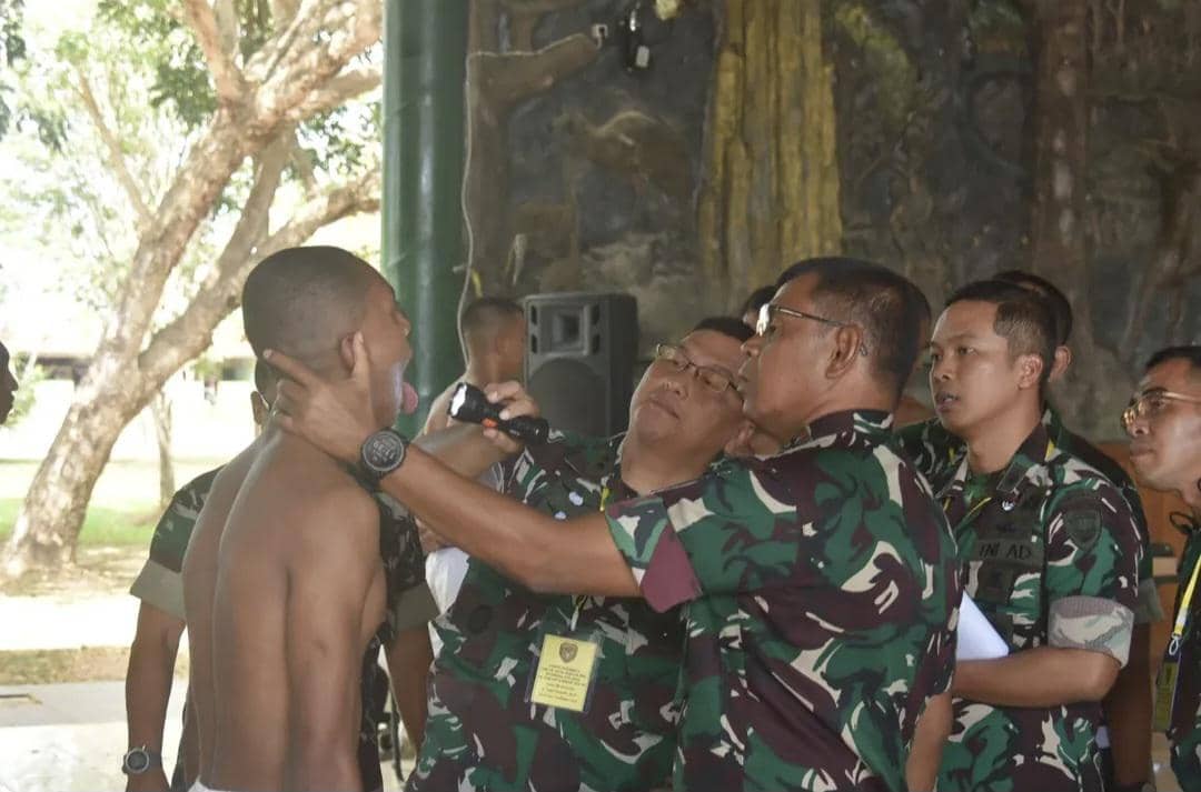 Pangdam XXIV/Mandala Trikora, Mayjen TNI Frits Wilem Rizard Pelamonia bantah TNI terlibat kasus Mama Sinta. (Dok. Instagram Kodam Mandala Trikora).