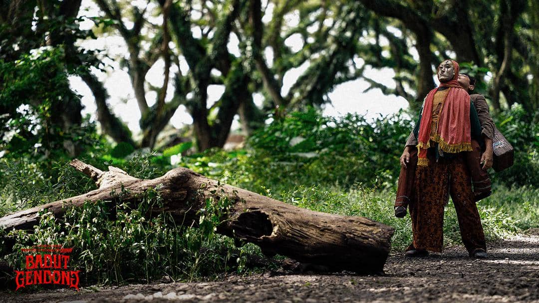 Marthino Lio sebagai Darso di film Badut Gendong