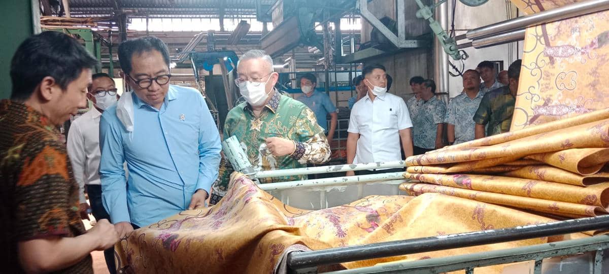Kunjungi Pabrik di Bandung, Faisol Riza Tebar Optimisme Tekstil