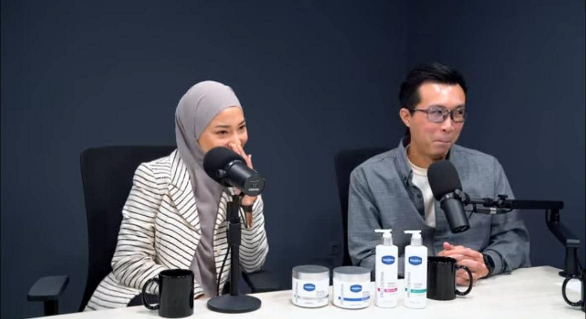 Gaya Nikita Willy di Podcast Raditya Dika, Casual Chic!