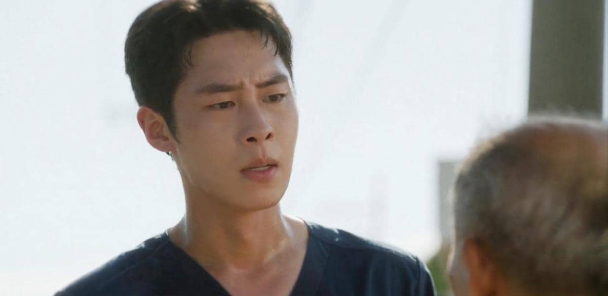 Cuplikan drama Doctor on the Edge (dok. Disney+/ Doctor on the Edge)
