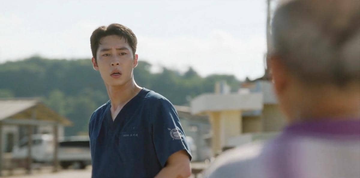 Cuplikan drama Doctor on the Edge (dok. Disney+/ Doctor on the Edge)