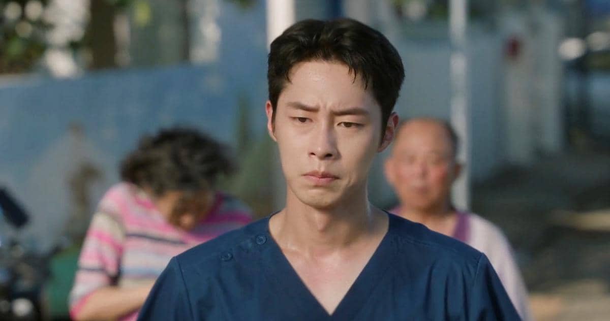 Cuplikan drama Doctor on the Edge (dok. Disney+/ Doctor on the Edge)