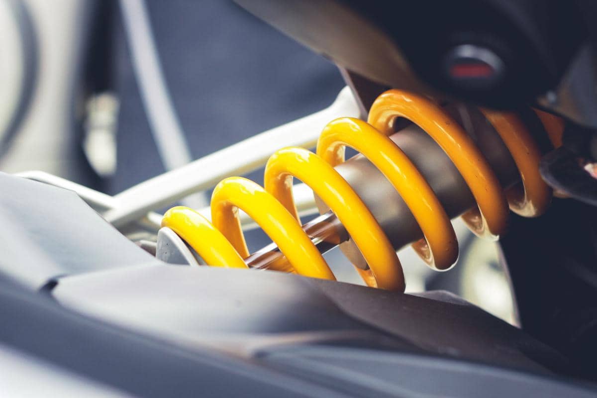 4 Tips Mudah Mengatasi Shockbreaker Motor yang Keras