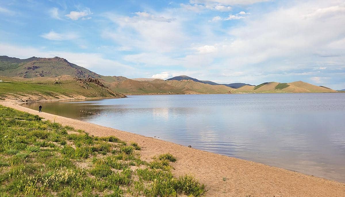 Danau Terkhiin Tsagaan