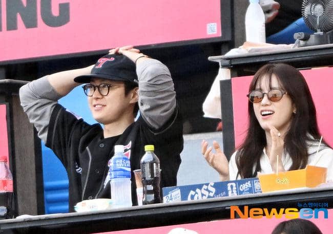7 Potret Gong Myung dan Han Hyo Joo Nonton Baseball Bareng, Kencan?
