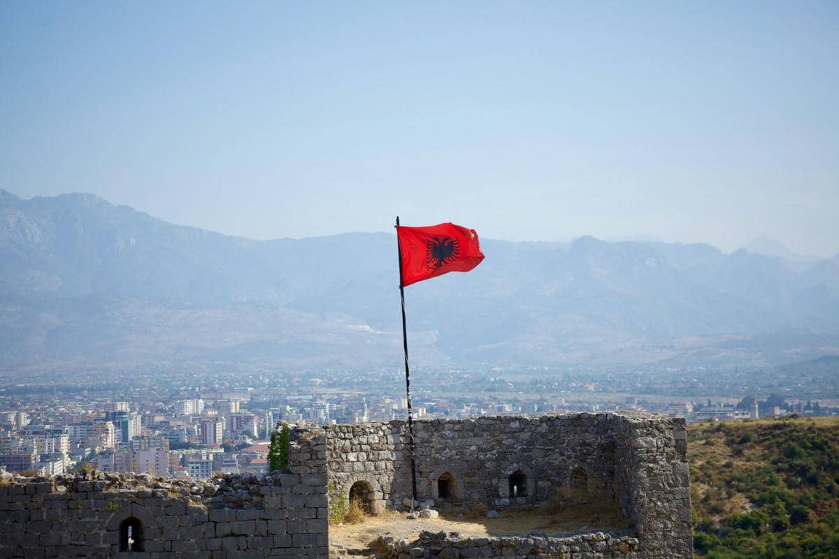 5 Rekomendasi Wisata Musim Panas di Albania, Surga Tersembunyi Eropa!