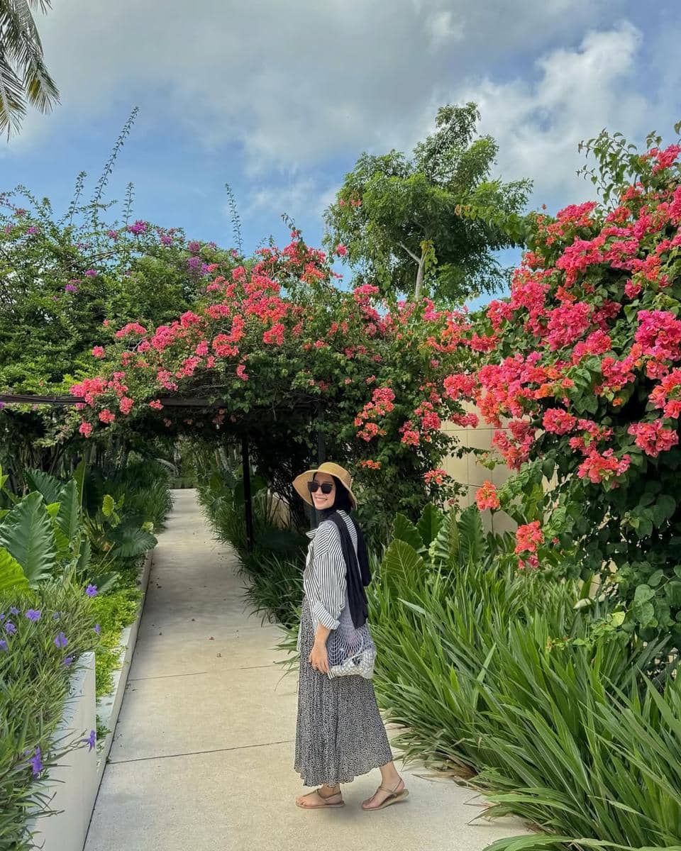 OOTD ke Pantai ala Mega Iskanti