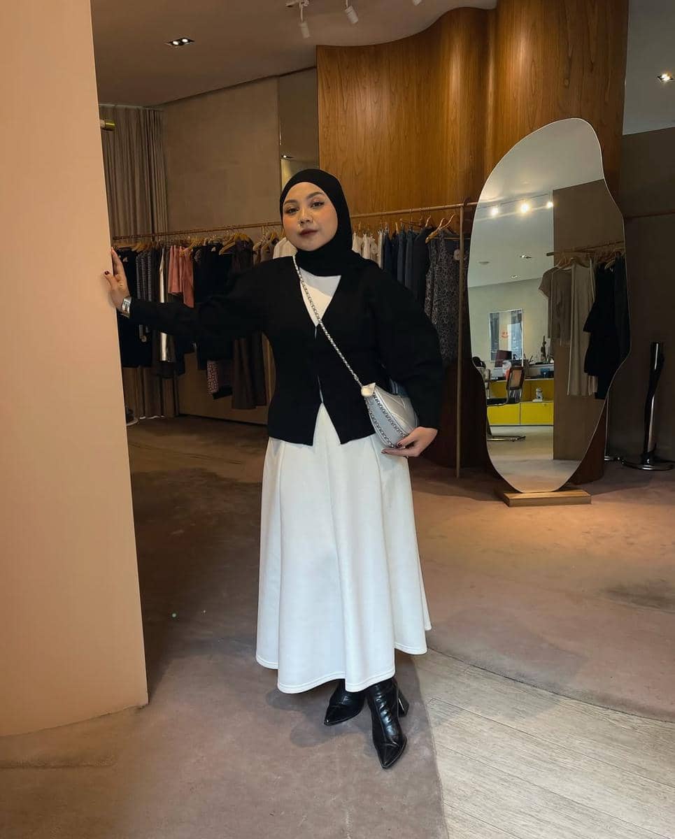 OOTD Pakai Cardigan ala Siti Rachmah