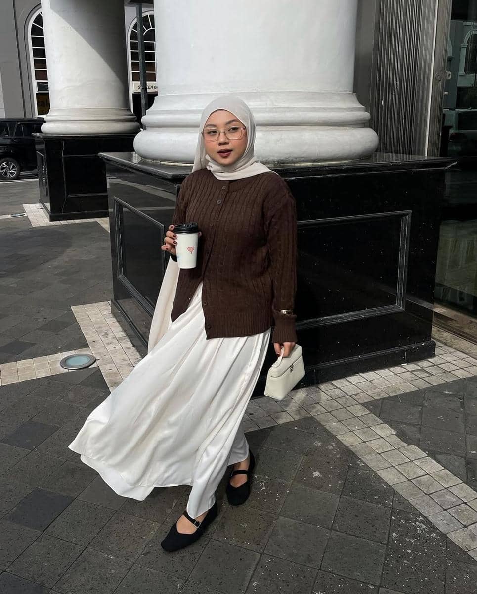 OOTD Pakai Cardigan ala Siti Rachmah