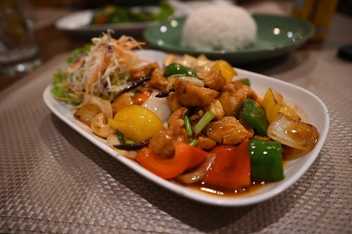 ilustrasi cashew chicken