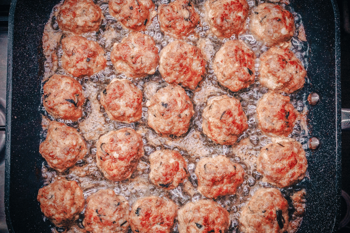 ilustrasi membuat polpette di pane