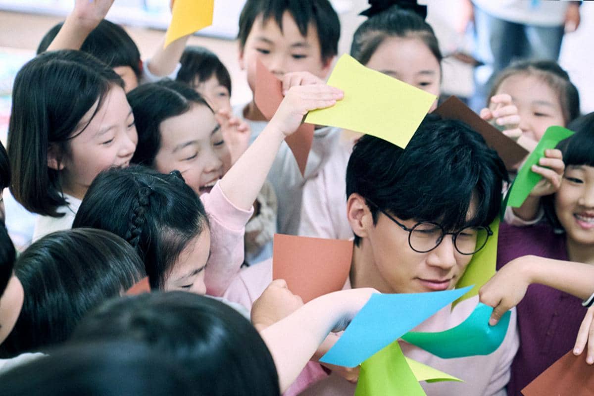 7 Kesulitan Na Hwa Jin Menyamar Jadi Guru SD di Teach You A Lesson