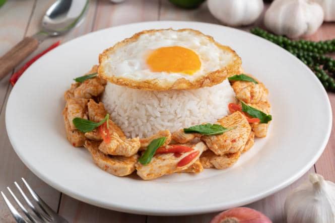 ilustrasi arroz con huevo