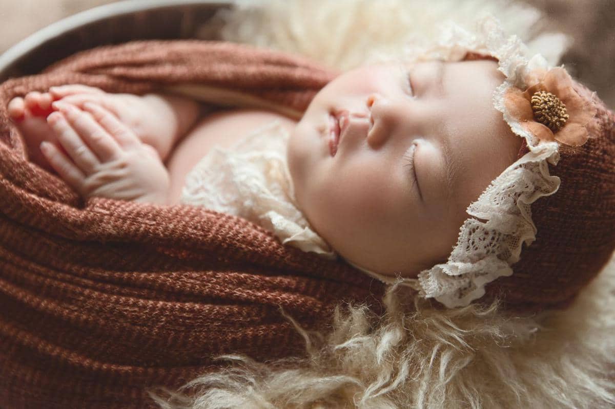 ilustrasi newborn, anak bayi