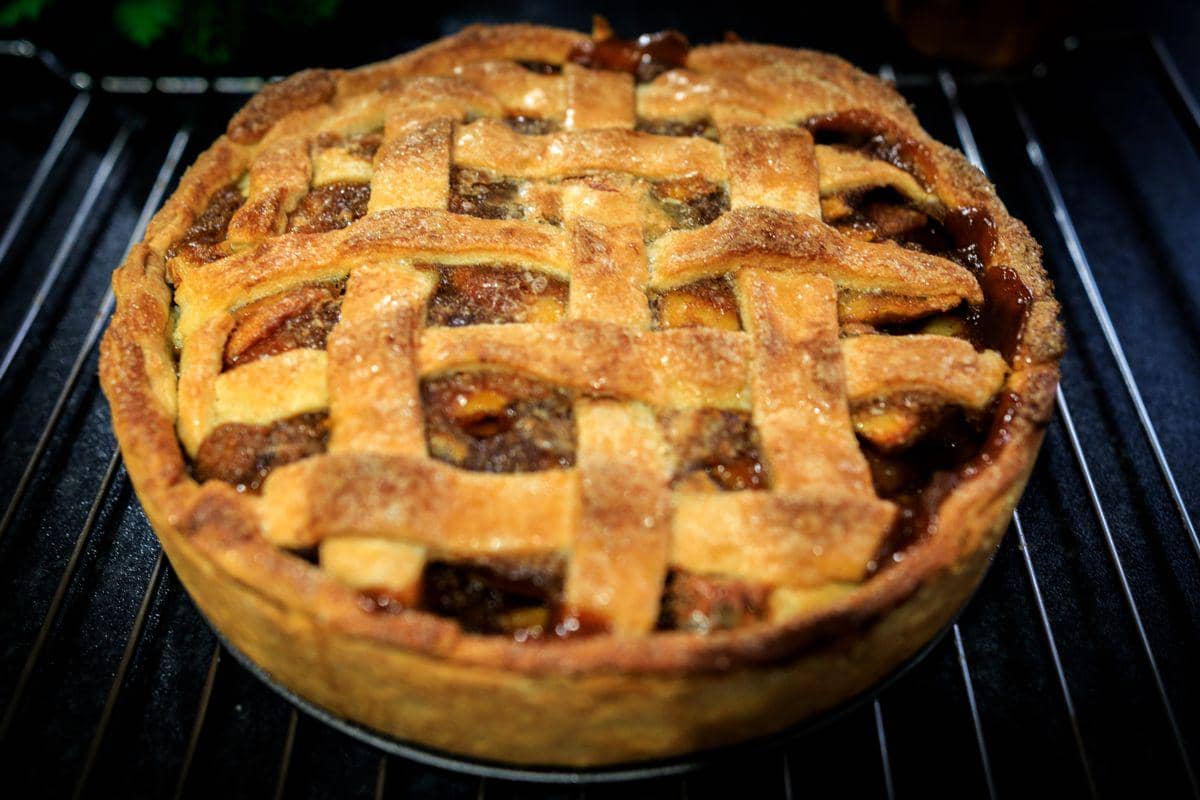ilustrasi memanggang tourtiere