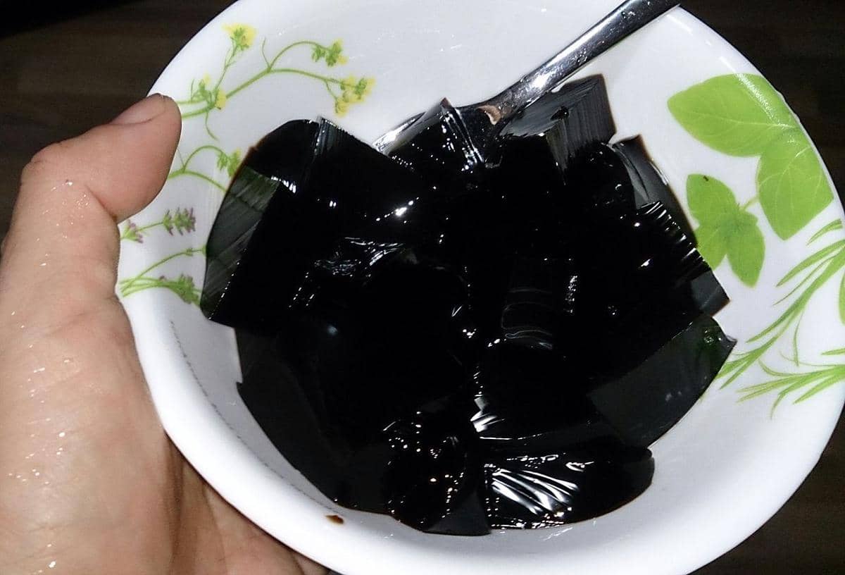 ilustrasi cara membuat es cincau kelapa