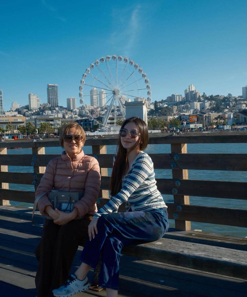 Natasha Wilona dan ibu jalan-jalan di San Fransisco