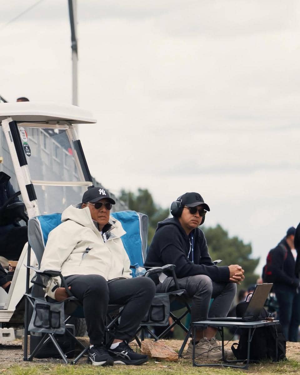 Gading Marten dan Medina nonton balapan mobil di Paris