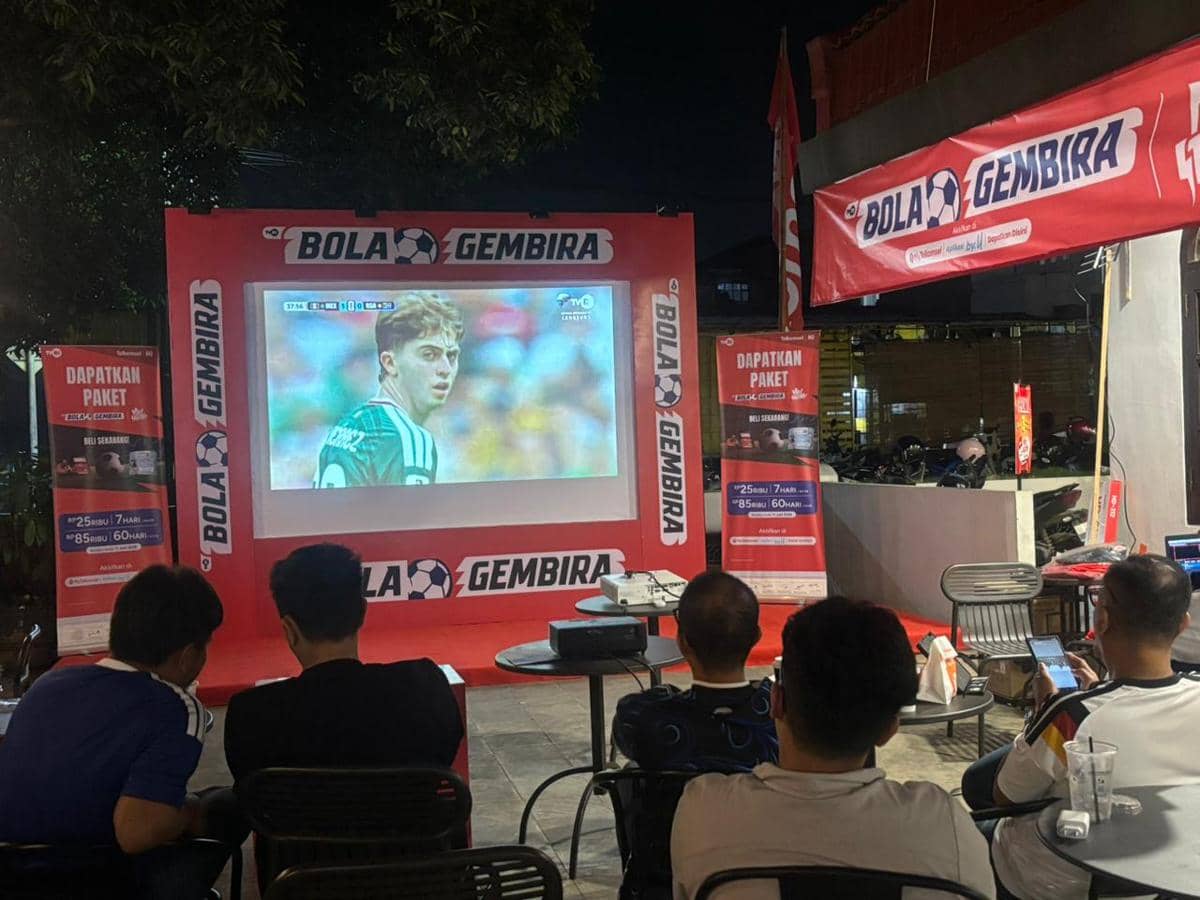 Cafe di Lampung Nobar Piala Dunia Gratis Bola Gembira MAXStream TV
