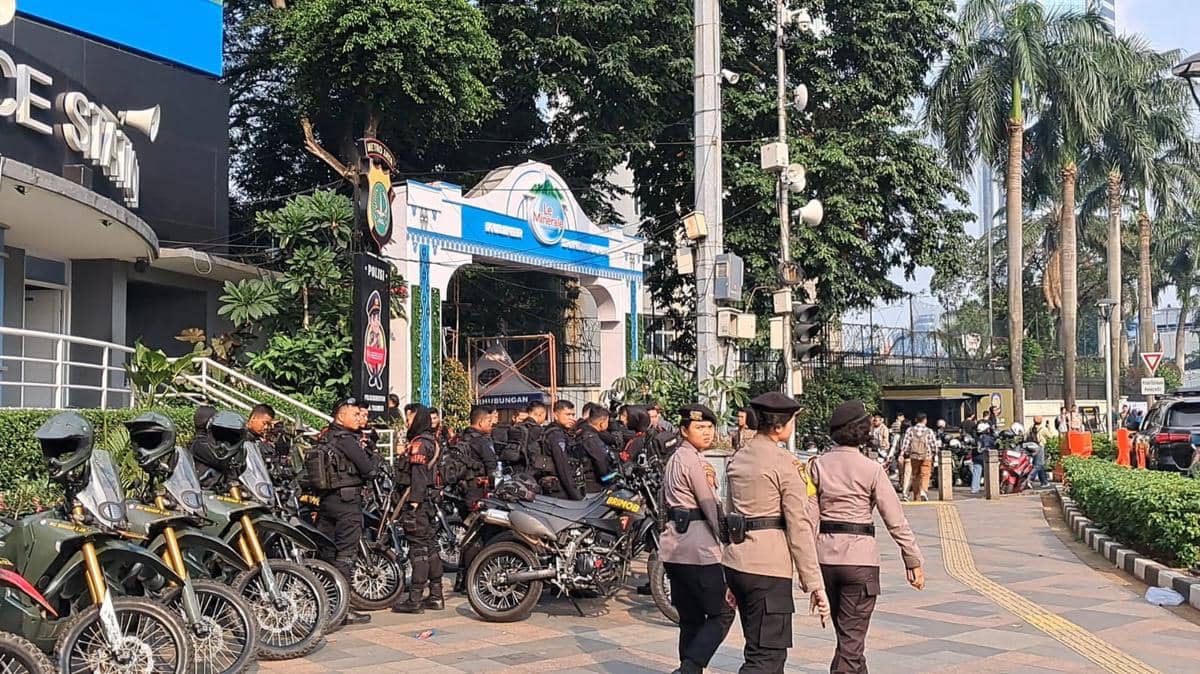 Antisipasi Demo Mahasiswa, Polisi Berjaga di Bundaran HI