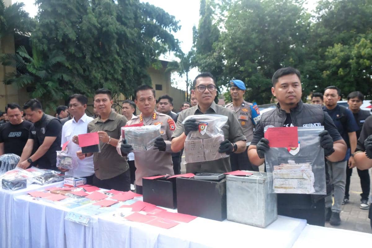 Barang bukti hasil pencurian yang dilakukan pria berinisial JR (36). Dok. Humas Polda Sulsel