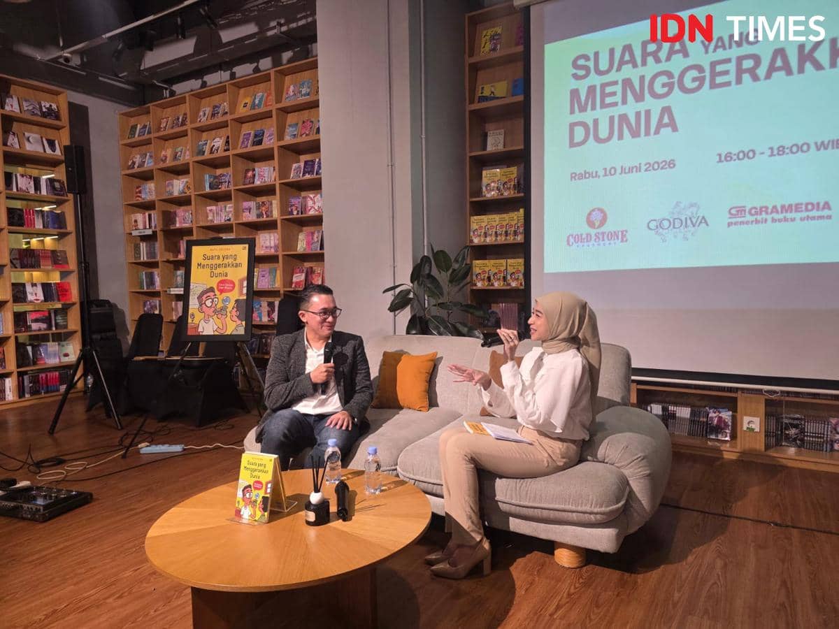 Bayu Oktara, dalam perilisan buku karyanya berjudul Suara yang Menggerakkan Dunia di Gramedia Jalma