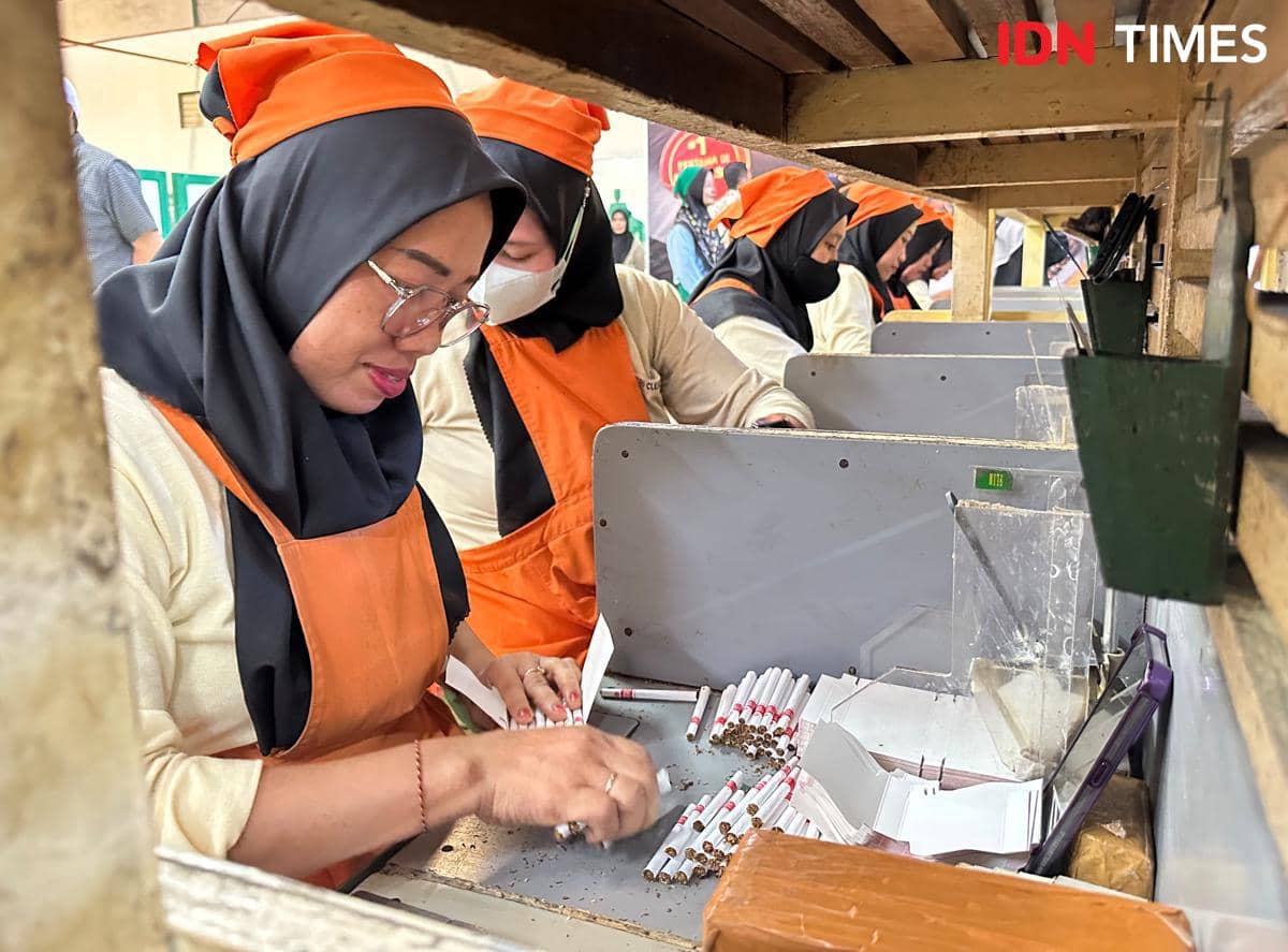 Di Balik Klik yang Mengubah Kretek: Ada Tangan yang Membawa Rekor