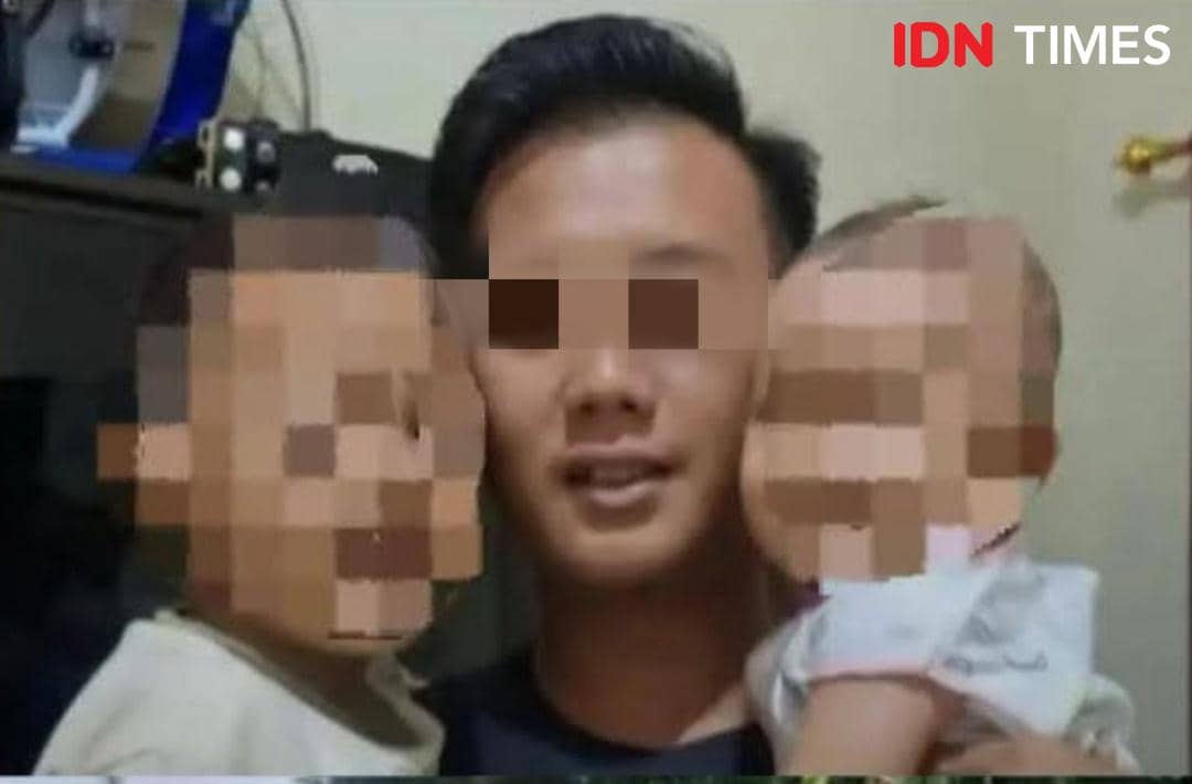 Seorang pria berinisial D bersama dua anak kecil dengan wajah disamarkan dalam foto yang beredar di media sosial.