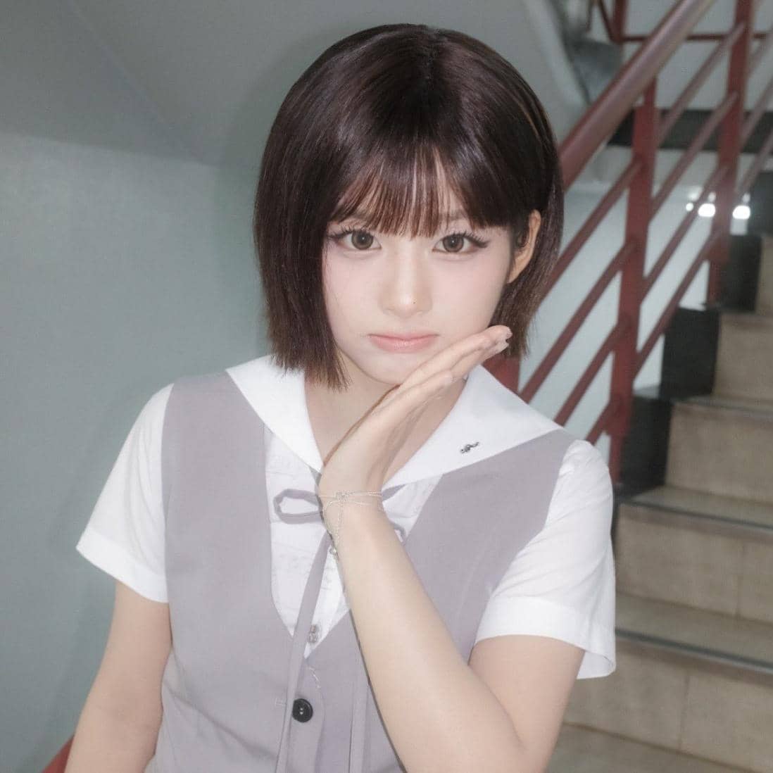 Sullyoon sempat mention soal adik laki-lakinya yang kini telah bertambah tinggi melebihi dirinya dalam platform chat berbayar dengan fans