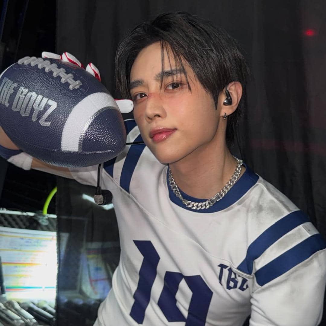 Sunwoo THE BOYZ pernah bahas dalam sebuah siaran langsung mengenai sosok adik perempuannya yang bertubuh lebih tinggi darinya