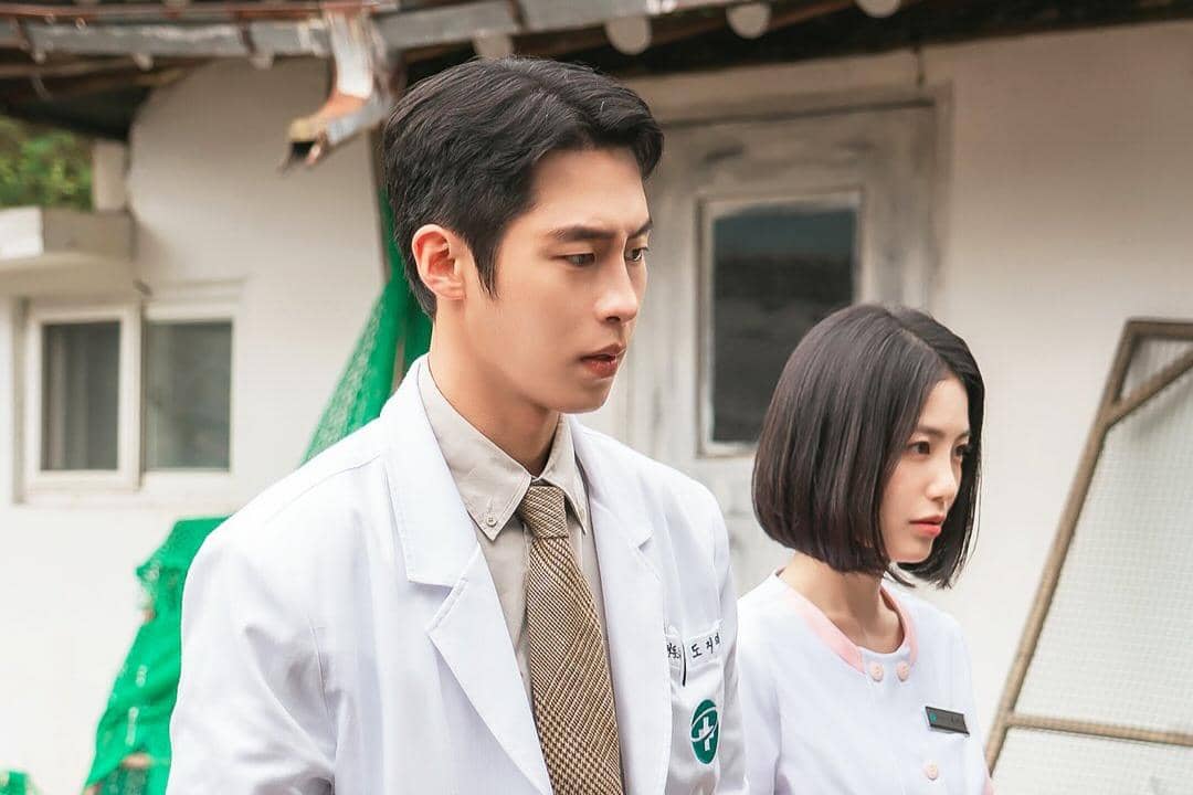 8 Tantangan Tenaga Medis di Drakor Doctor on the Edge