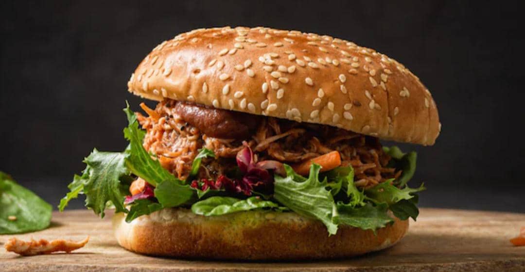 ilustrasi burger rasa sate ayam
