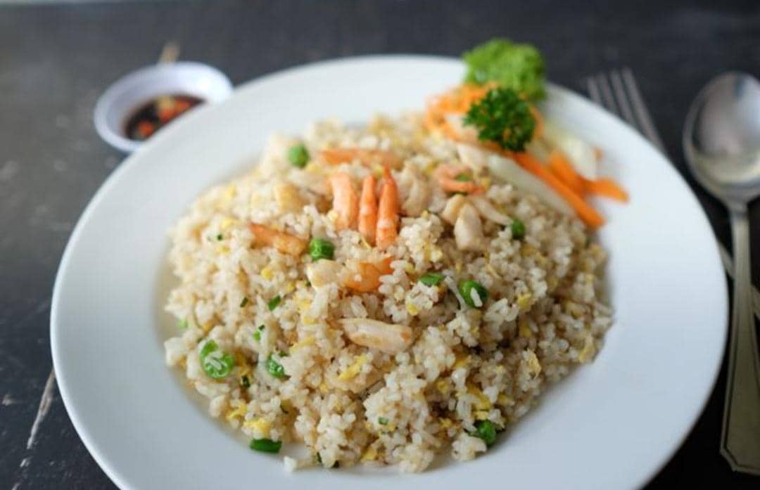ilustrasi nasi goreng rasa woku