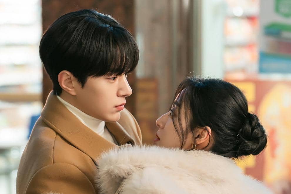 still cut drama Love in Sync