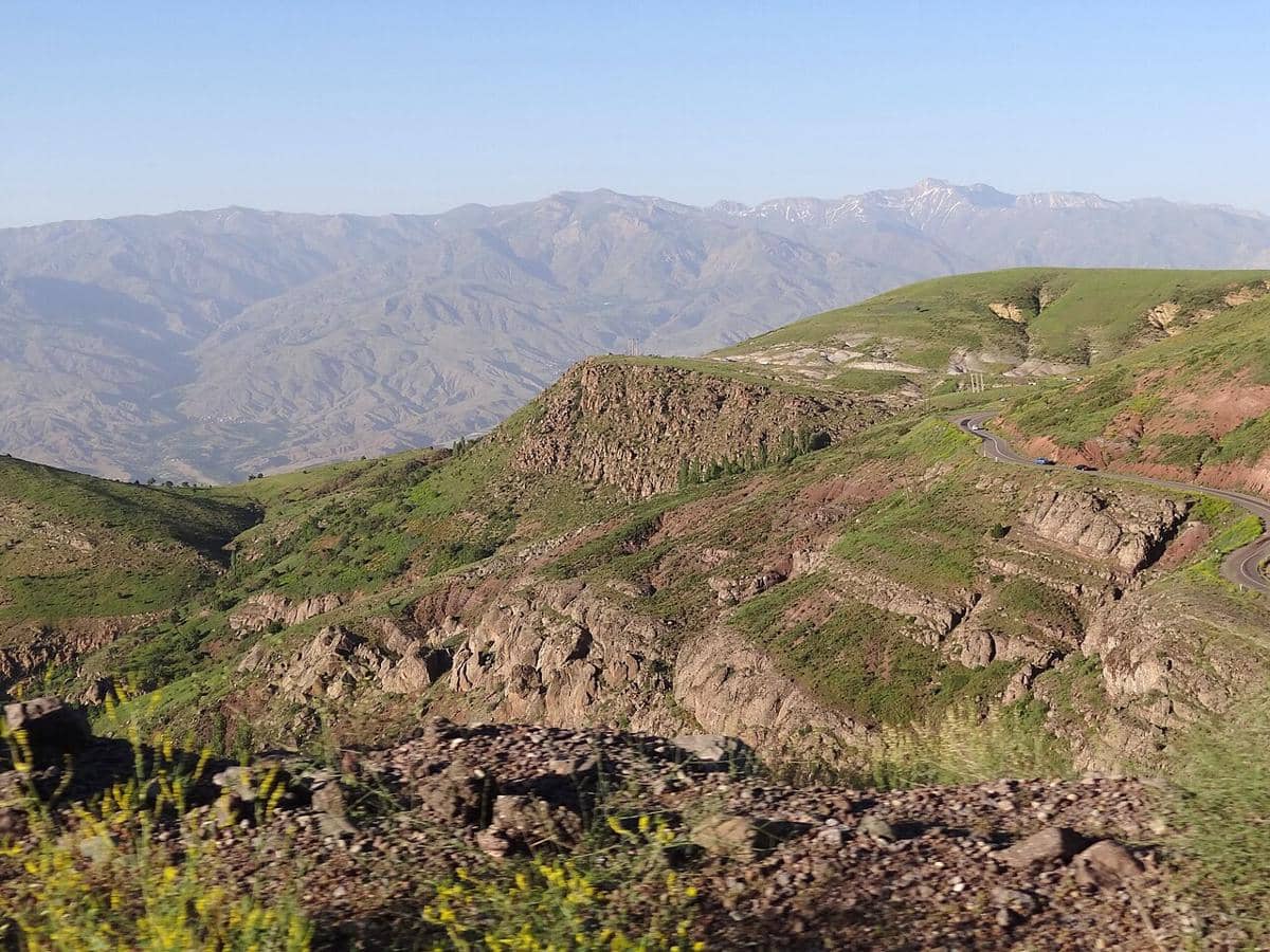 Pegunungan Alborz (commons.wikimedia.org/Adam Jones)