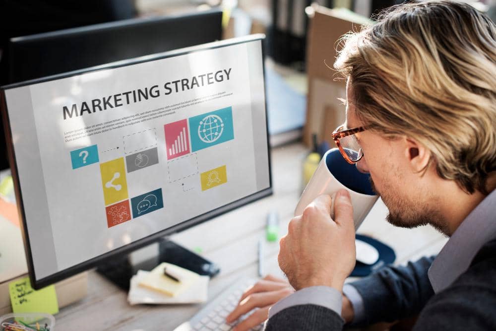 Ilustrasi digital marketing strategist