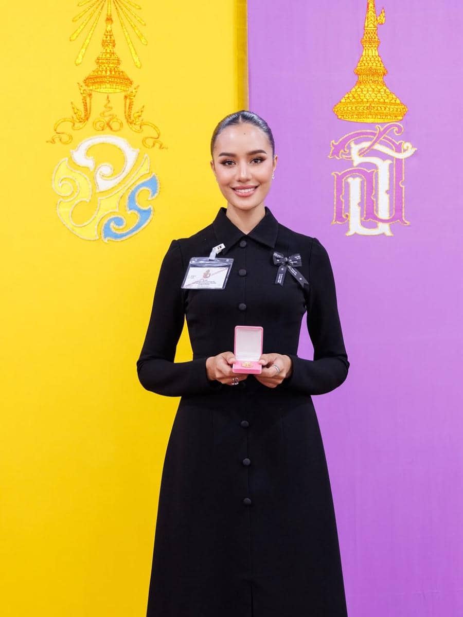 Potret Miss World 2025 Terima Penghargaan dari Kerajaan Thailand