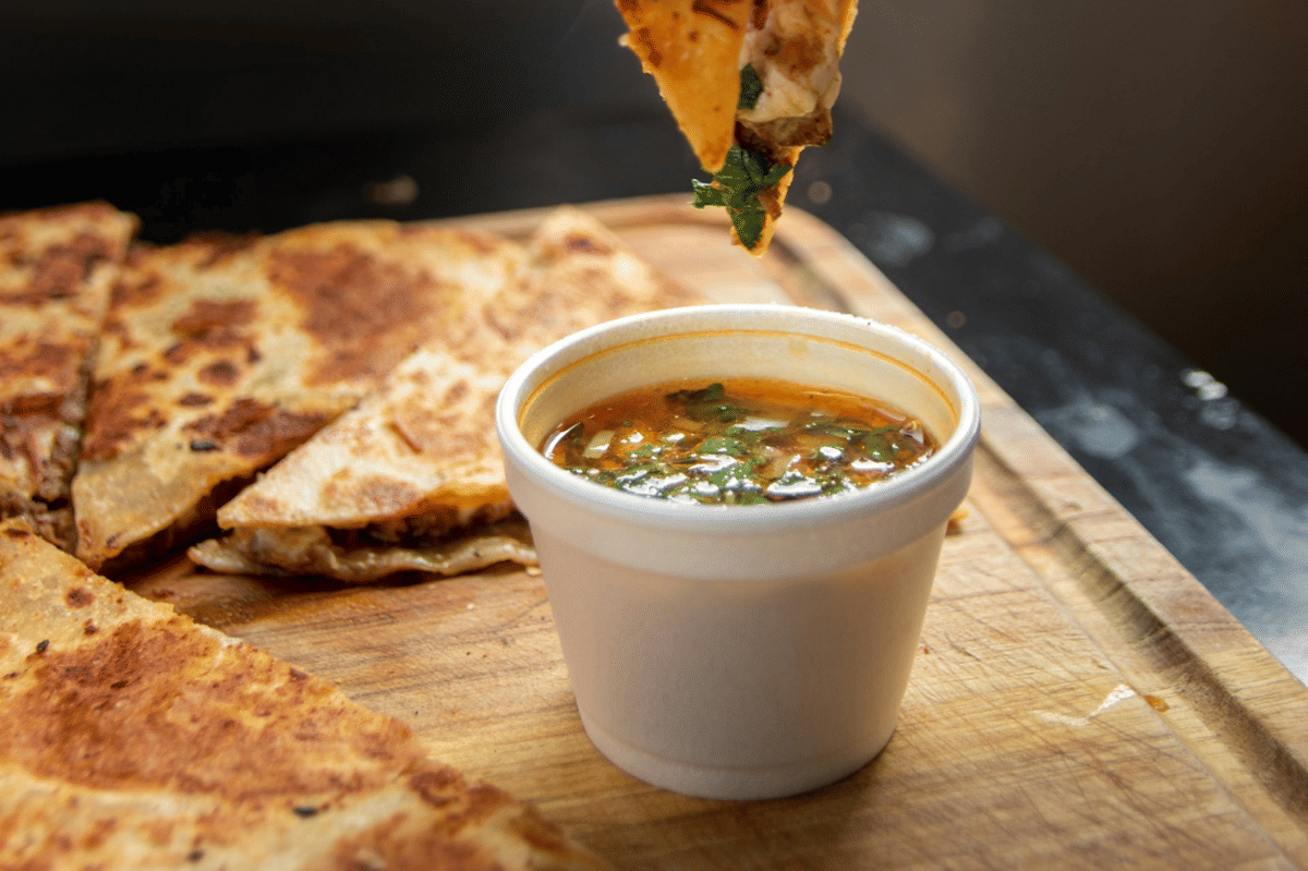 ilustrasi dipping taco