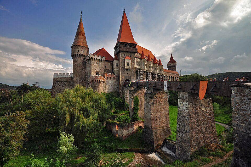 Kastil Hunedoara di Rumania