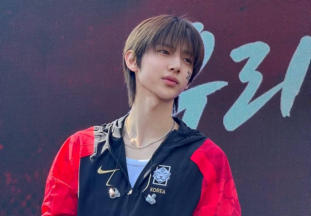 21 Idol KPop yang Jago Main Sepak Bola, Ada Mantan Atlet Timnas!