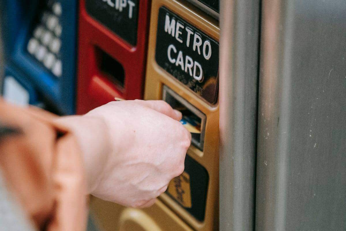 ilustrasi metro card