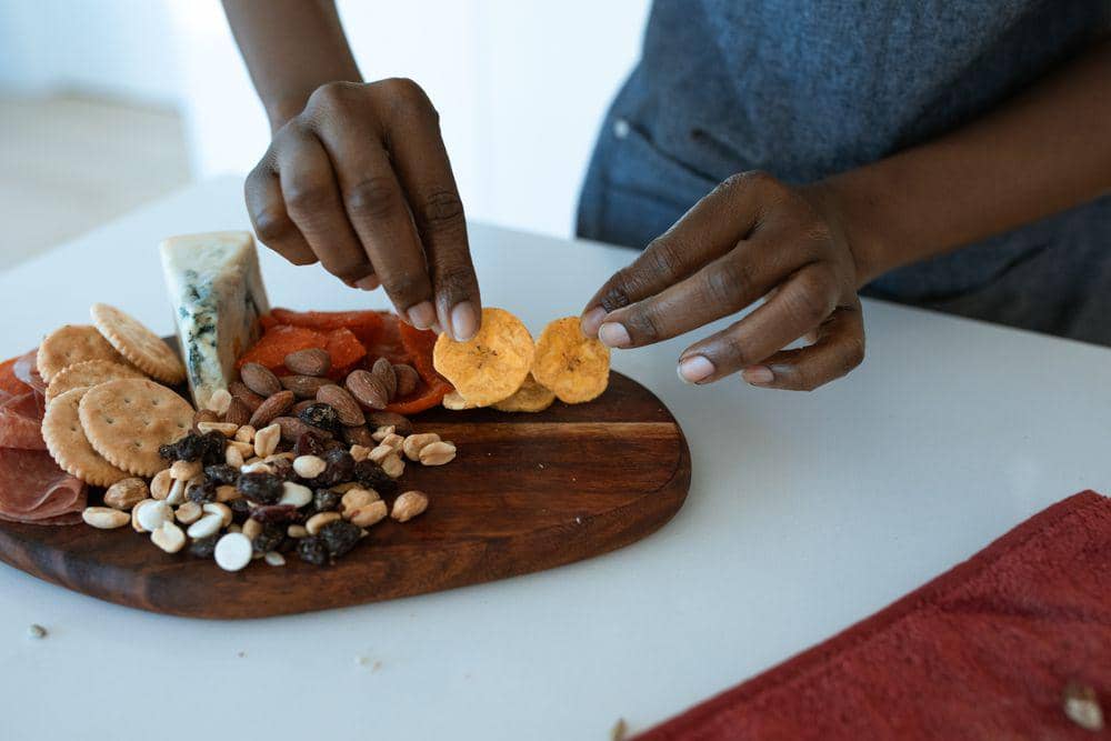 5 Tips Bikin Snack Platter Sehat Buat Nobar, Enak dan Anti Guilty!