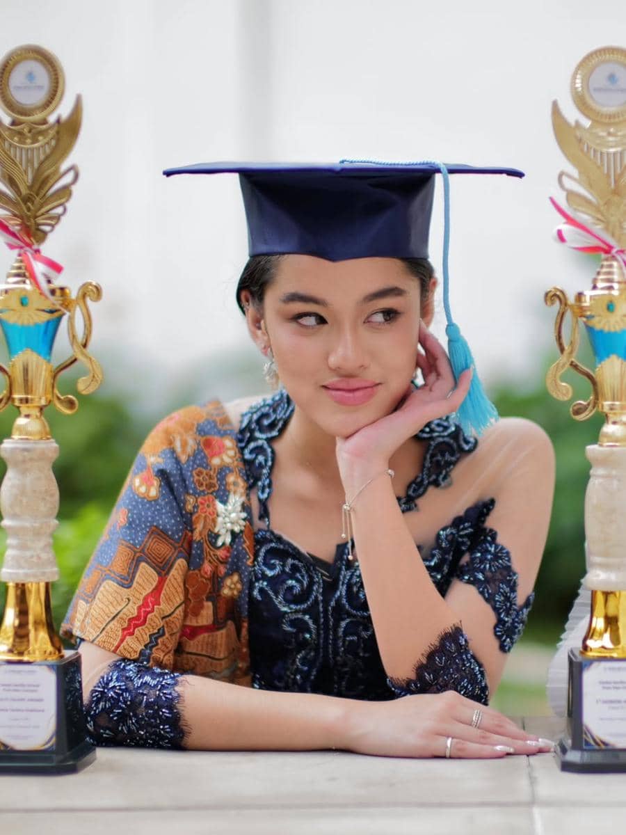 Anak Rionaldo Stockhorst lulus SMA