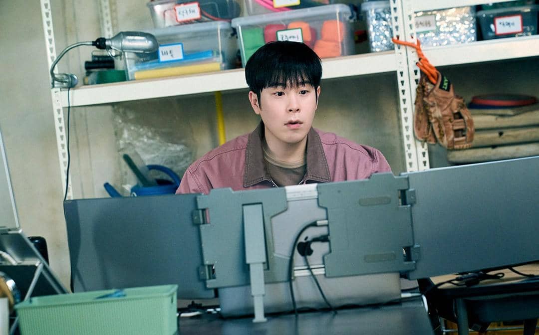 7 Peran Penting Bong Geun Dae dalam Tim BPHP di Teach You A Lesson