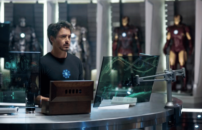 Tony Stark dari film Iron Man 2 (2010)