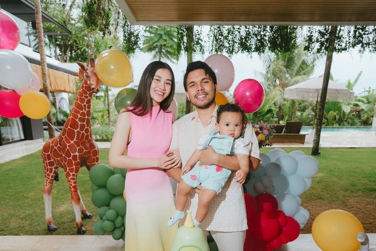 Gaya Aaliyah Massaid dan Thariq Halilintar di Ultah Pertama Anaknya
