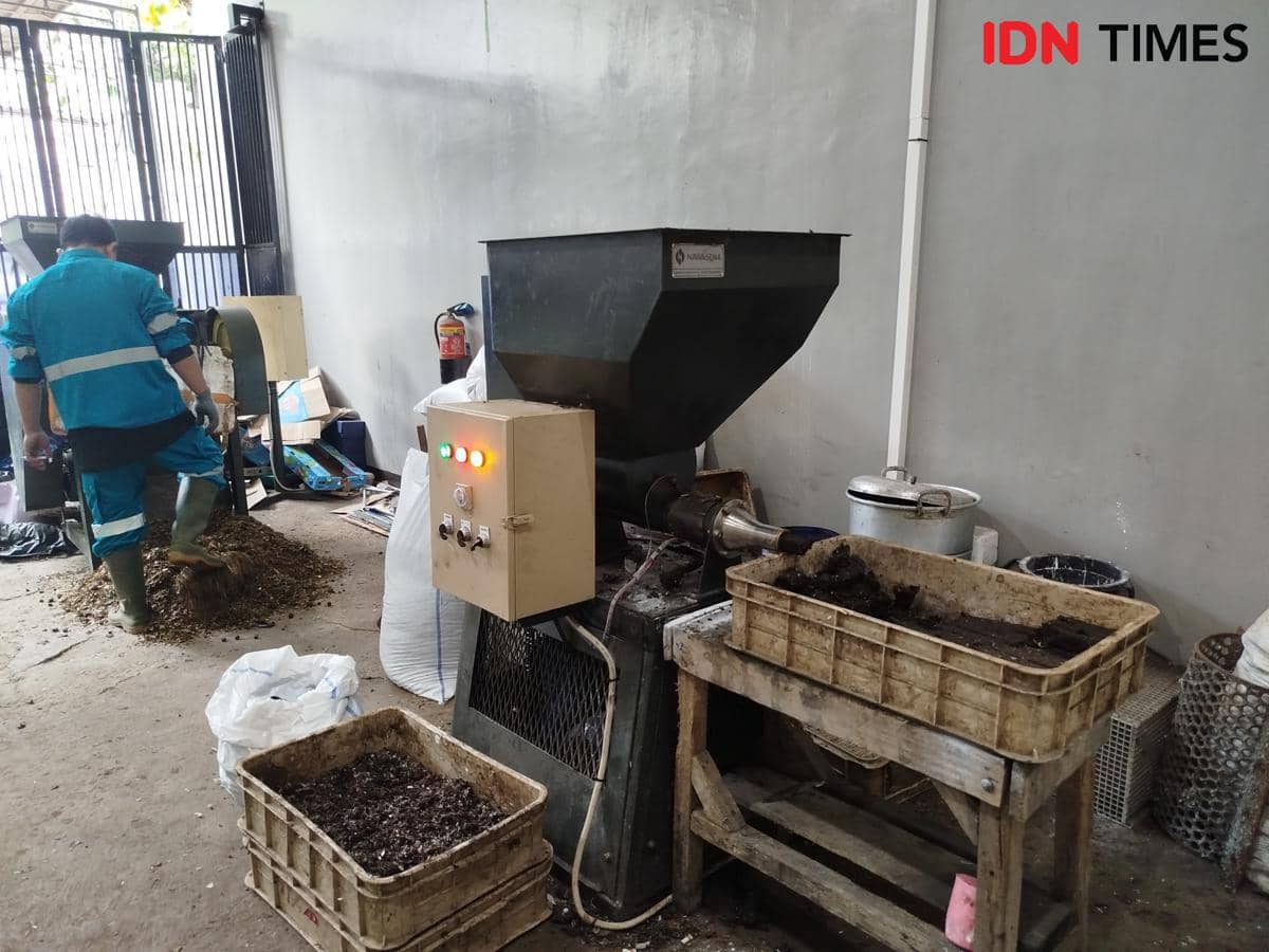 Mesin RDF pengolah sampah Gedung Sate. (IDN Times/Azzis Zulkhairil)
