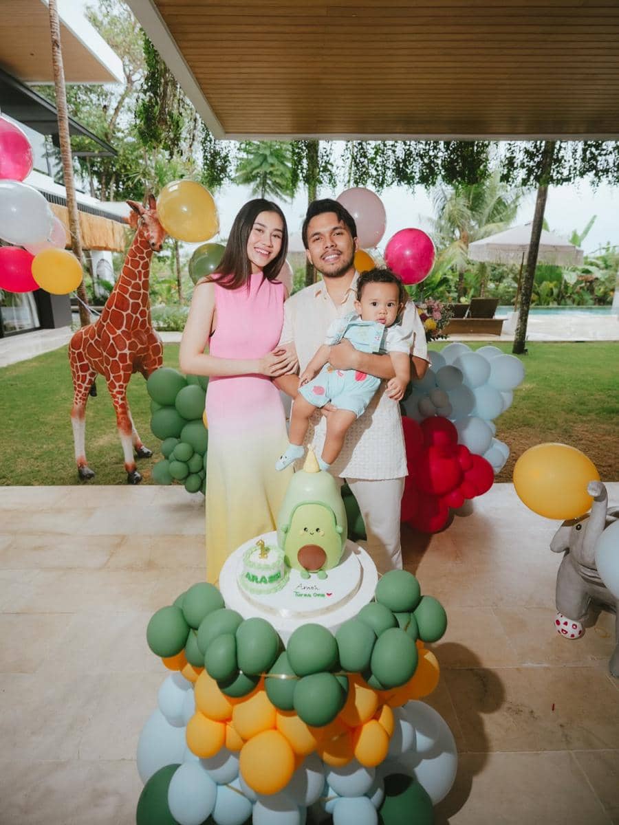 Gaya Aaliyah Massaid dan Thariq Halilintar di Ultah Pertama Anak