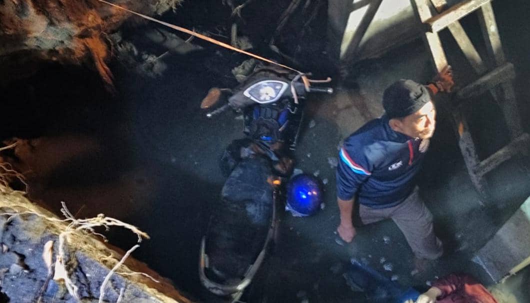 Pasutri Terperosok ke Proyek Gorong-gorong Surabaya, Istri Tewas